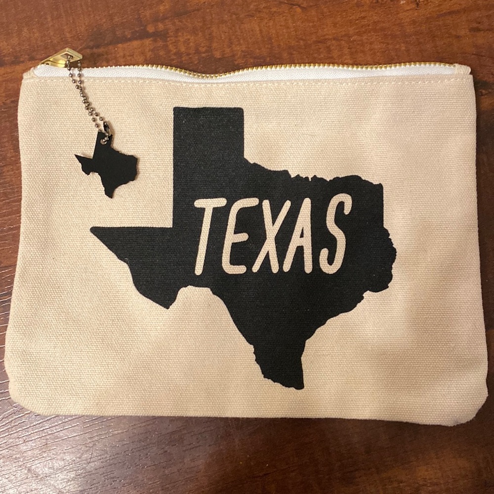 Texas pouch